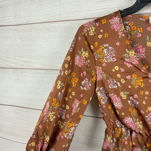 Peach Love California Women's Brown Floral Fall Waisted Balloon Sleeve Top Small - Picture 3 of 6